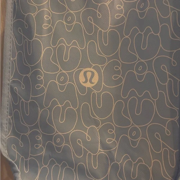 lululemon athletica Light Blue Patterned Tote - Picture 2 of 2